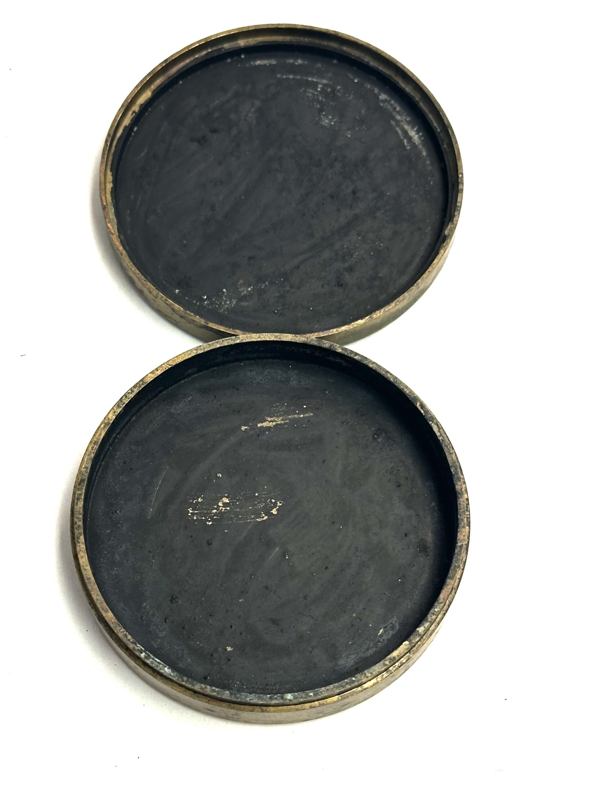 North Korean Metal Tin with Peace Dove - Image 2