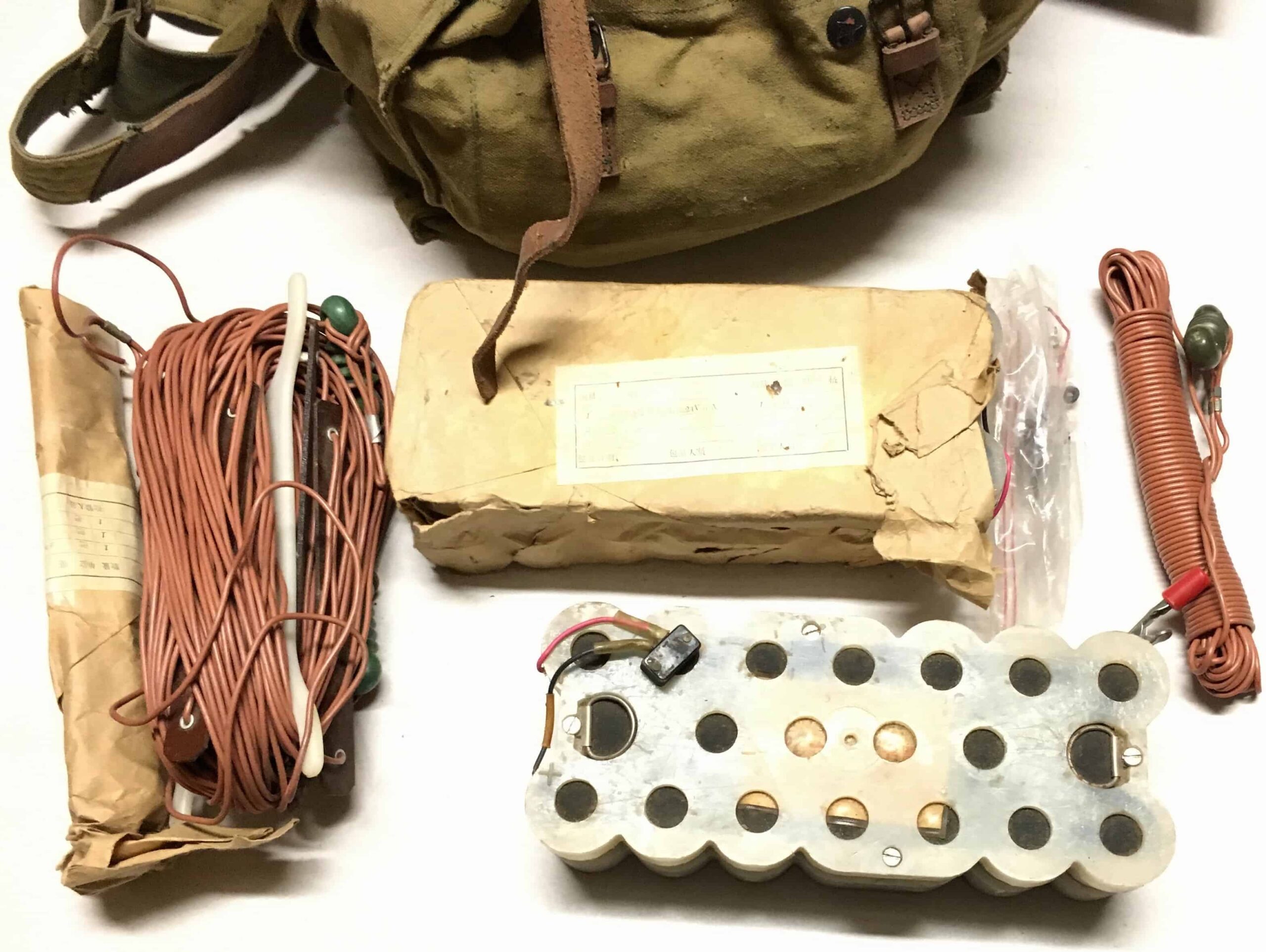 ChiCom North Vietnamese Army Viet Cong Radio Equipment & Battery Bag - Image 6