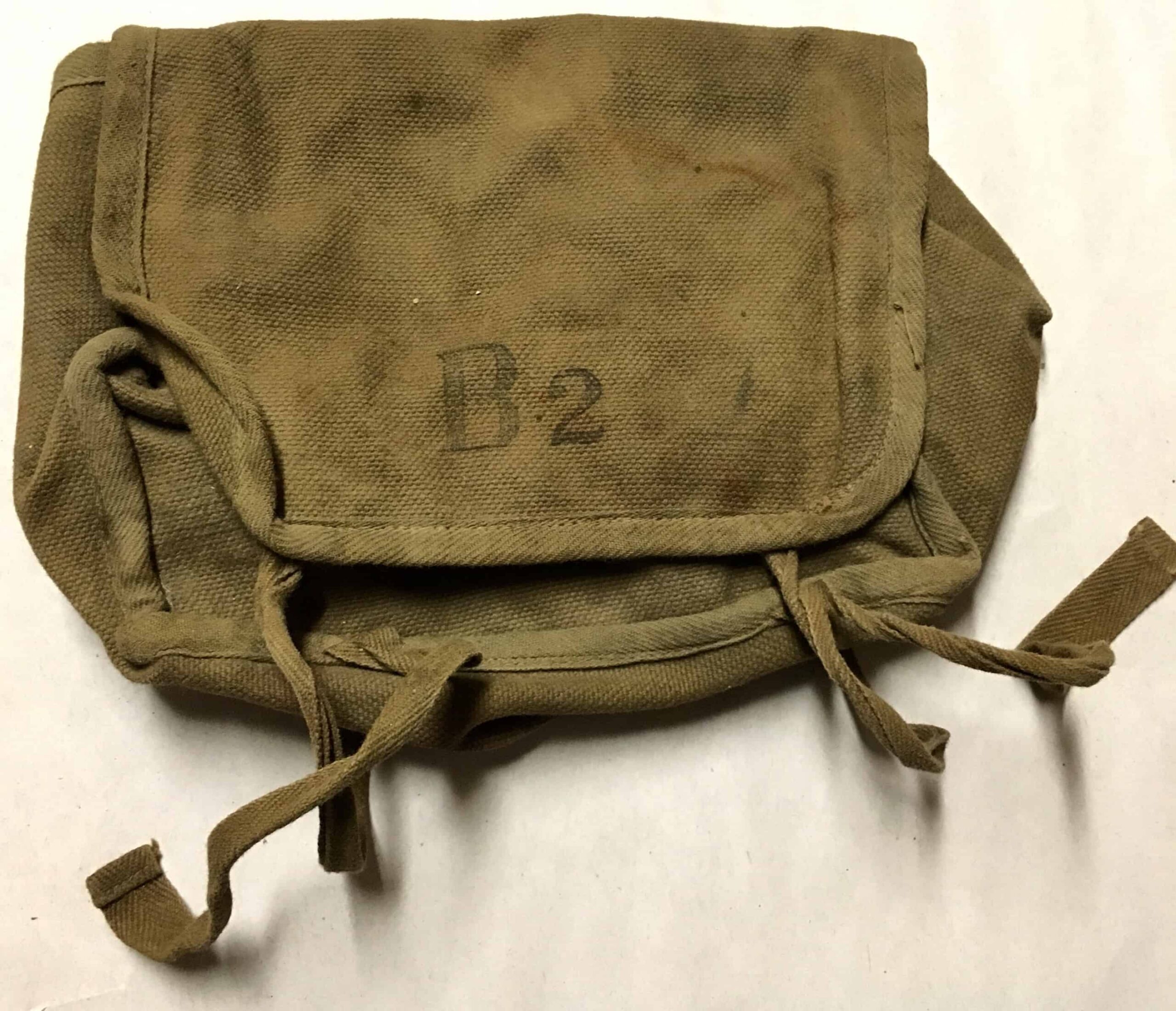 North Vietnamese Army Made First Aid Pouch with Tie Ties B2