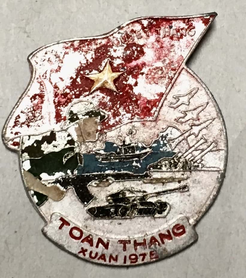 North Vietnamese Army Campaign Badge - 1975 Offensive