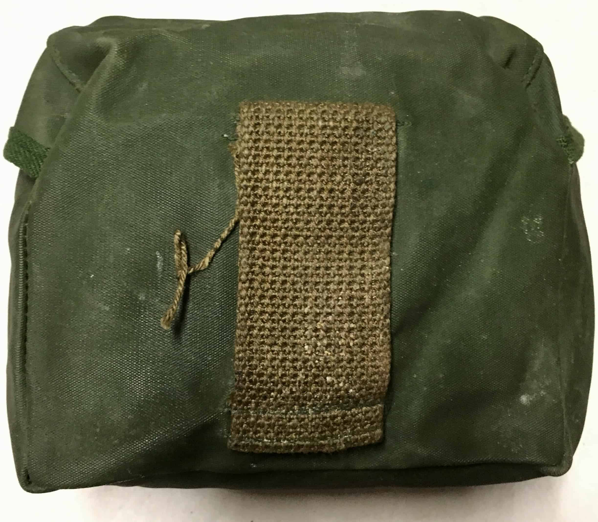 ChiCom North Vietnamese Army Viet Cong 1st Aid Bandage Pouch with Star Snaps - Image 4
