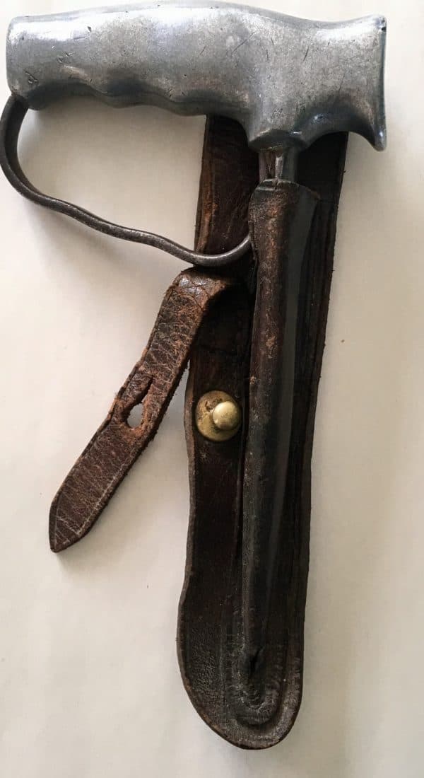 WW1 British Dudley Robbins Trench Knife with Rare Scabbard - Image 2