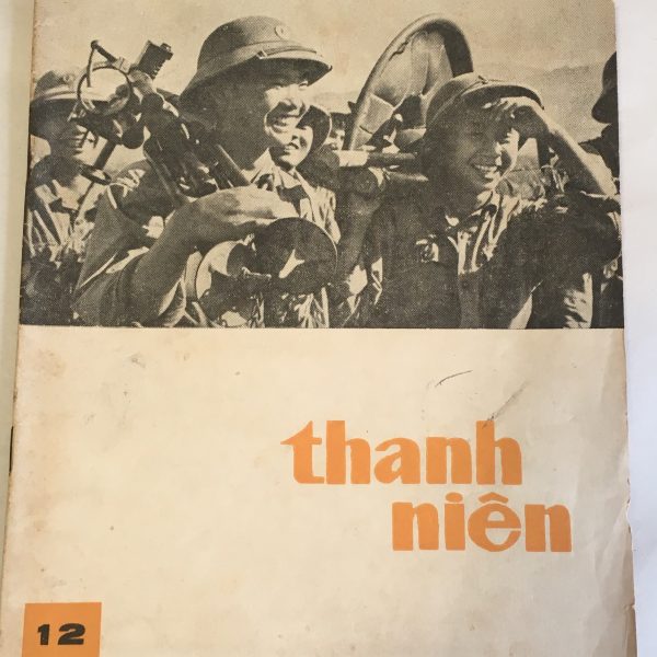 North Vietnamese Army Viet Cong Propaganda Magazine Mortar Crew on Cover