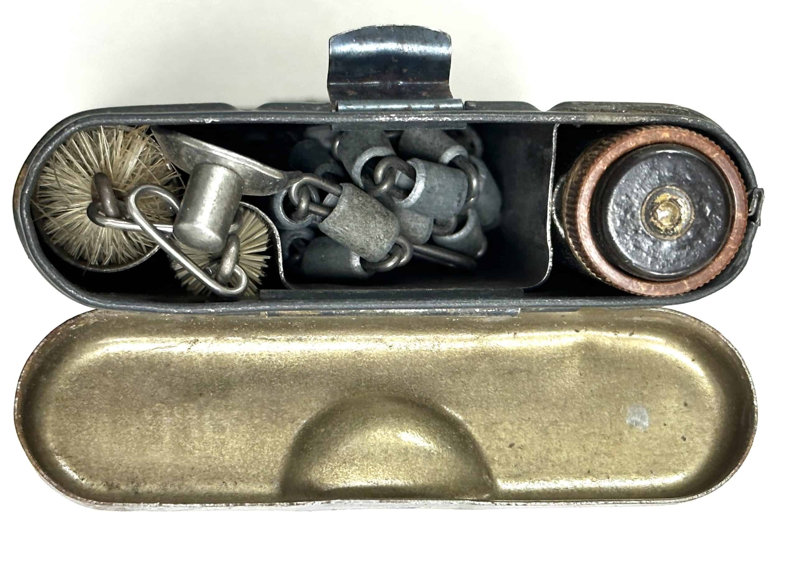WW2 German K98k Rifle Tobacco Tin Cleaning Kit by arr - Image 3