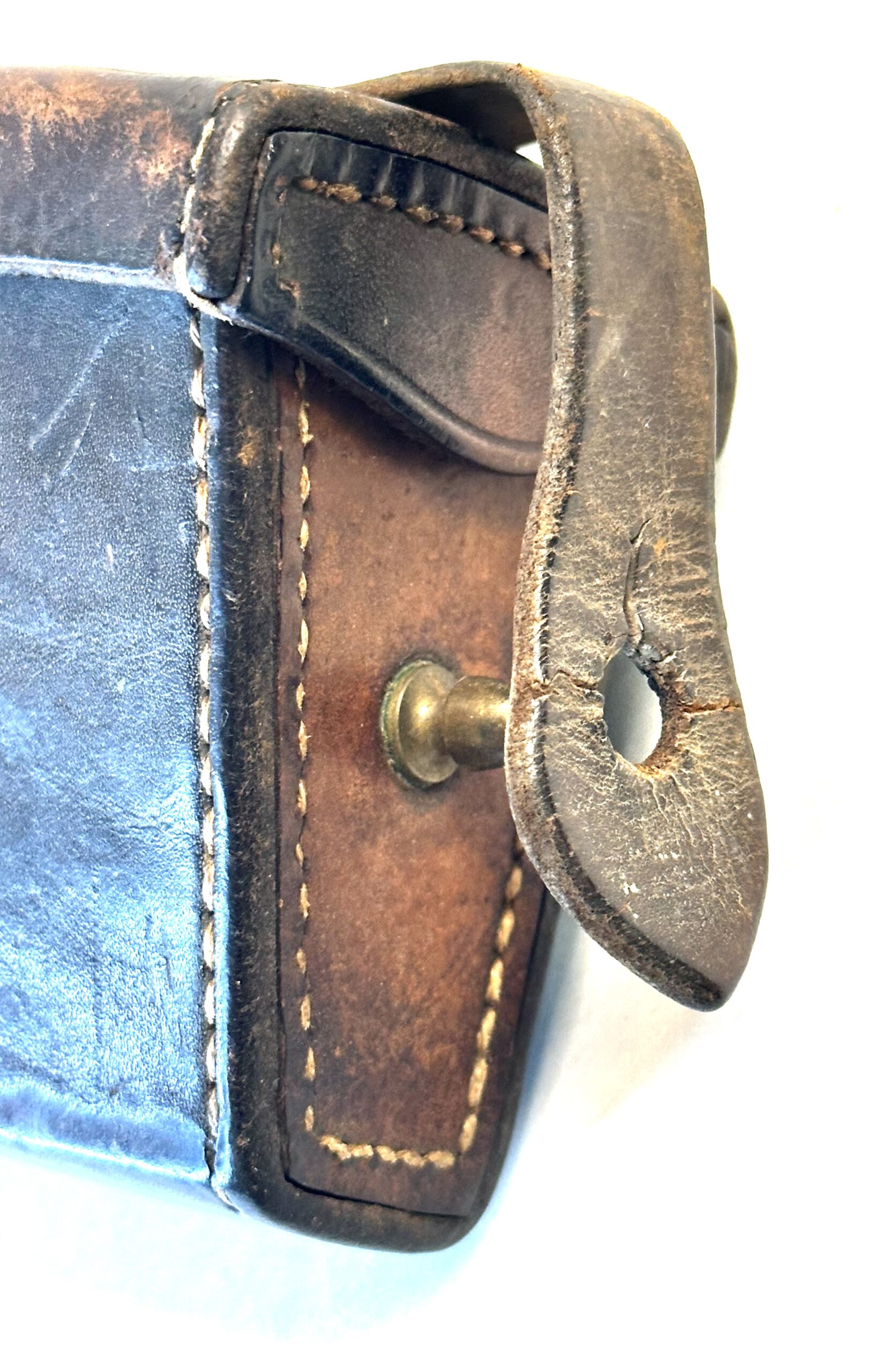 Pre WW2 Japanese Arisaka Ammunition Pouch - Image 4