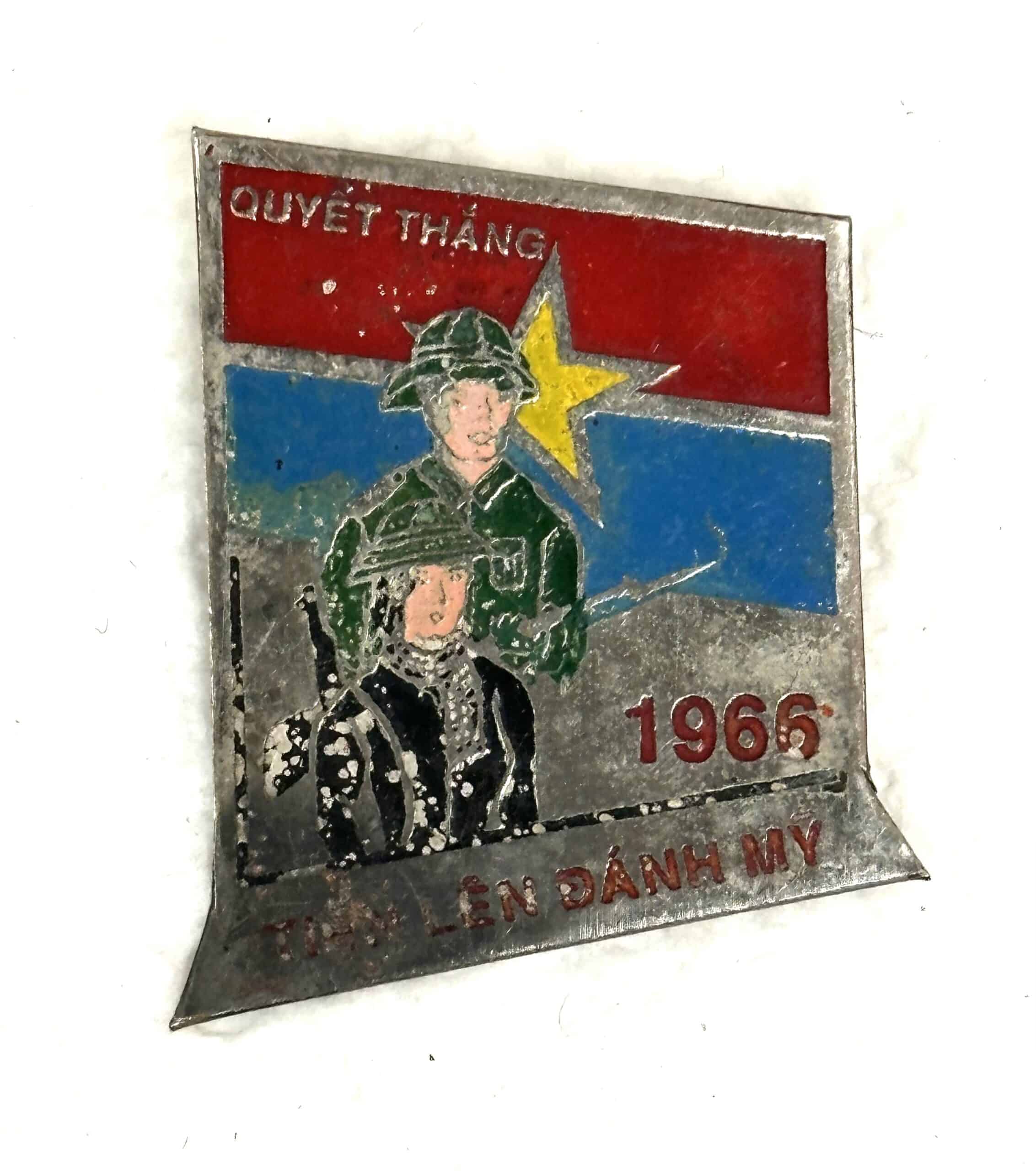 Viet Cong 1966 Pin Back Badge Forward to Fight America