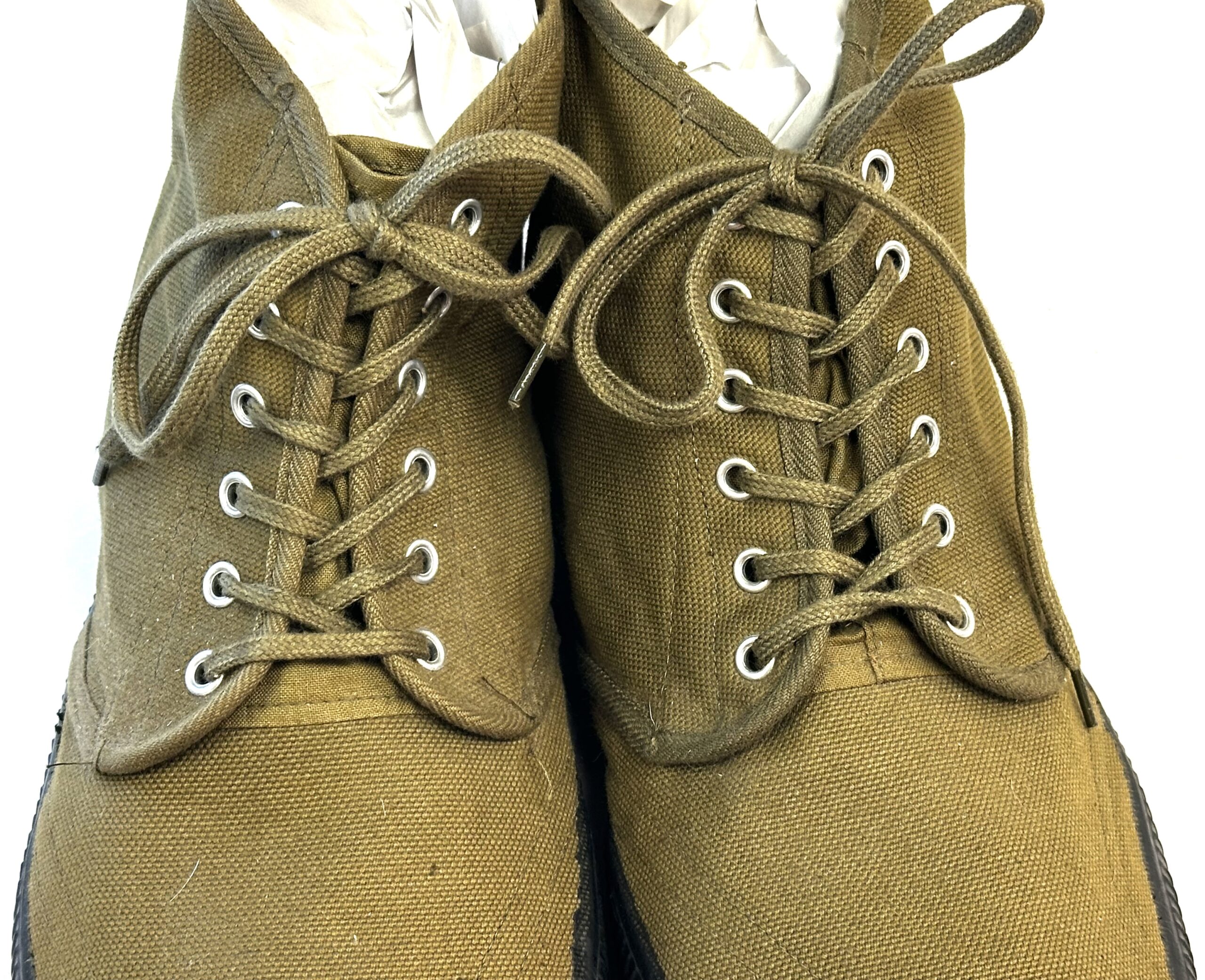ChiCom 1970 Dated Sneakers - Image 6