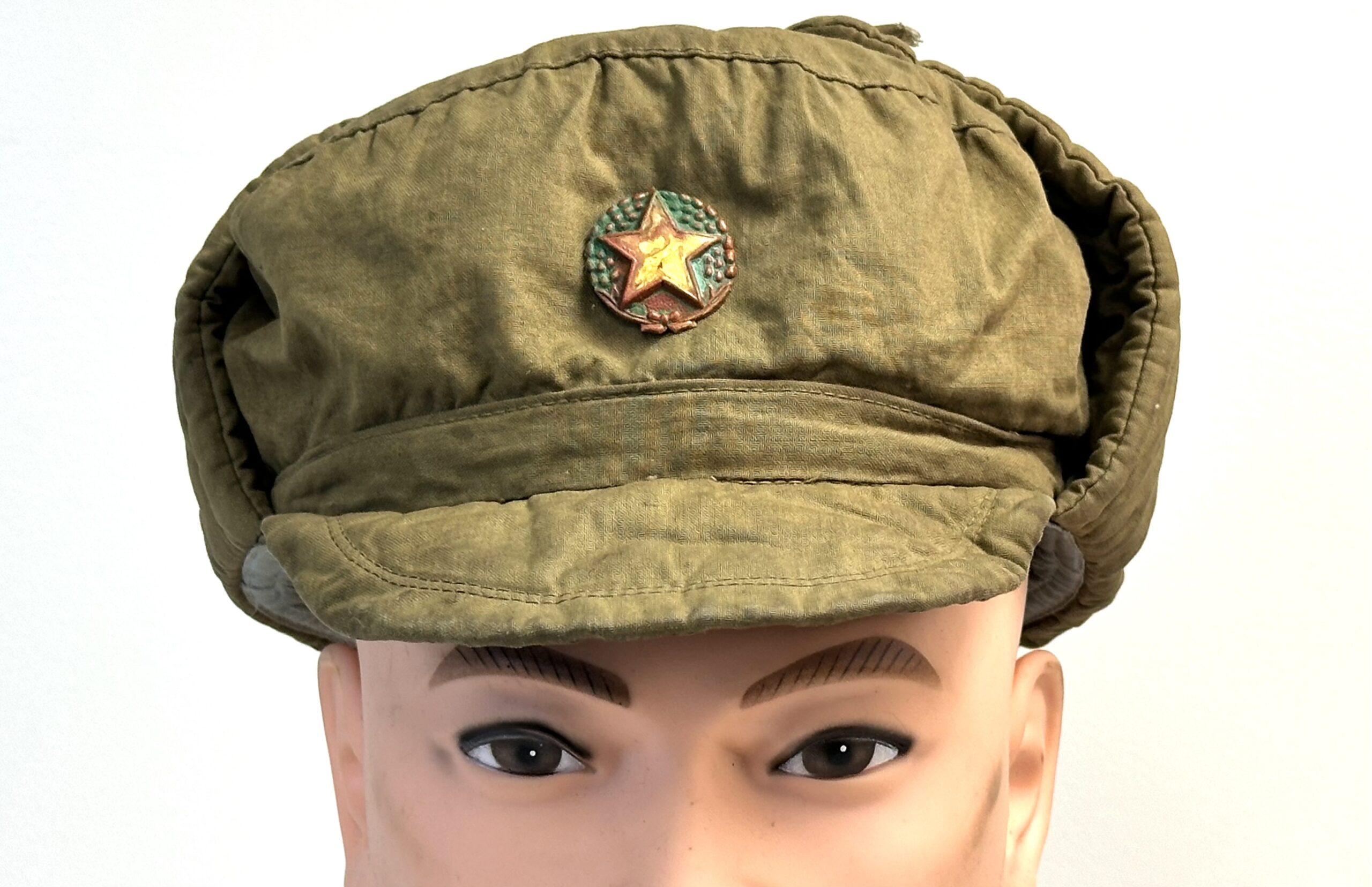 North Korean Korean War Padded Winter Hat with Badge - Image 2