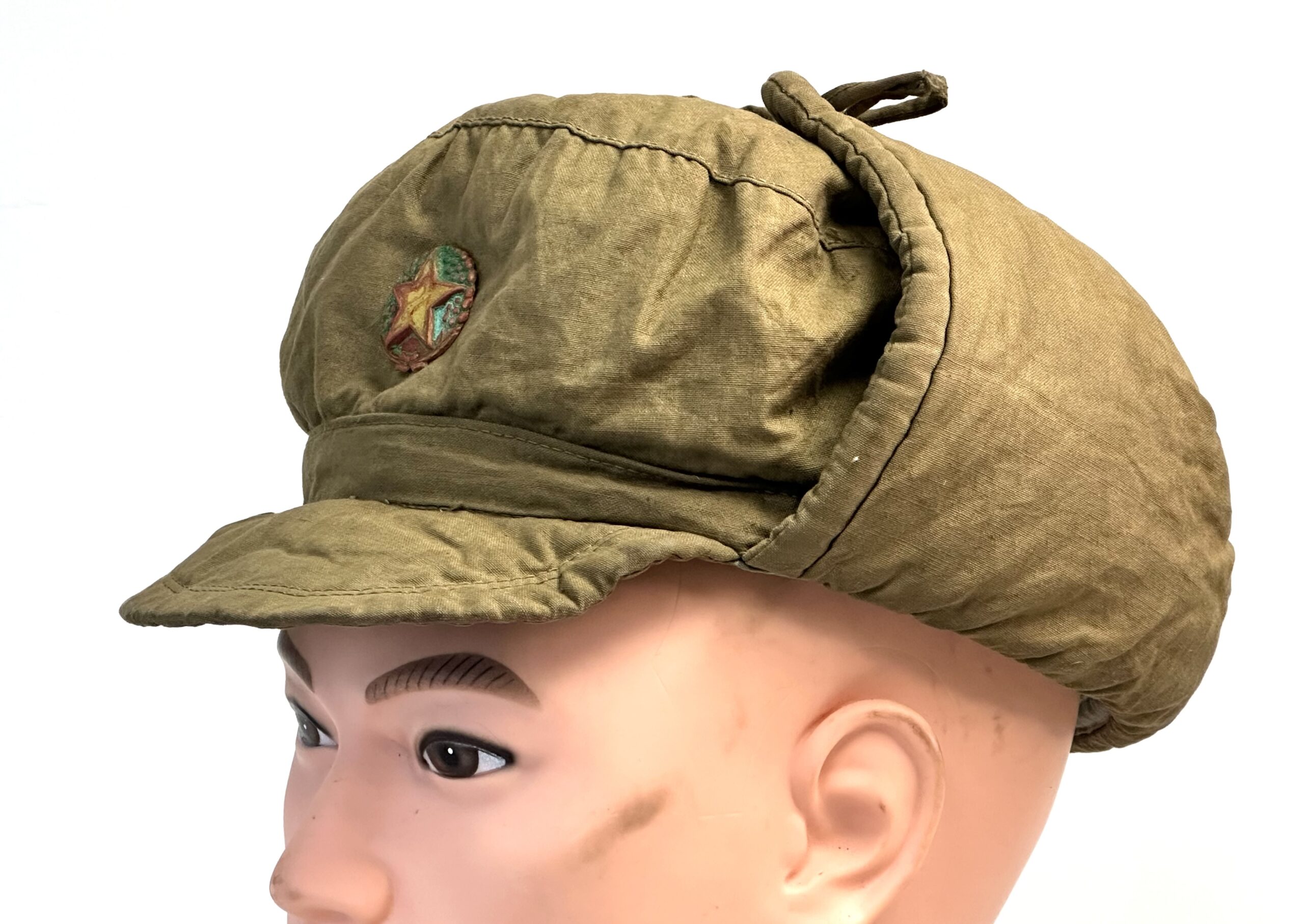 North Korean Korean War Padded Winter Hat with Badge - Image 4